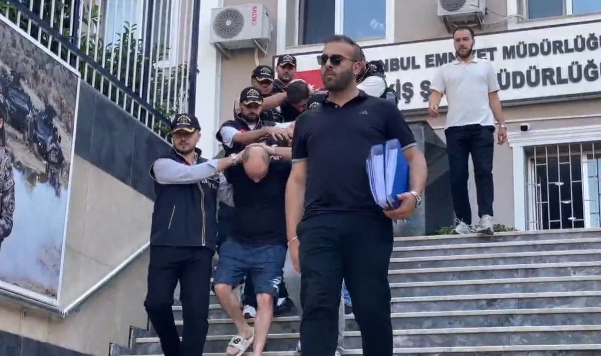 İstanbul’da kendilerini "banka güvenlik koordinatörü" olarak tanıtan şebekeye operasyon: 13 kişi tutuklandı