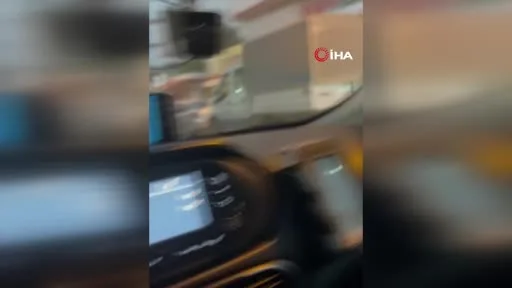 Esenyurt’ta yol vermeme kavgası kamerada