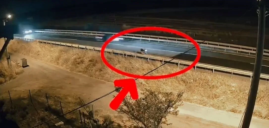 Motosikleti aküsü yüzünden bıraktı, hırsız fırsatı kaçırmadı