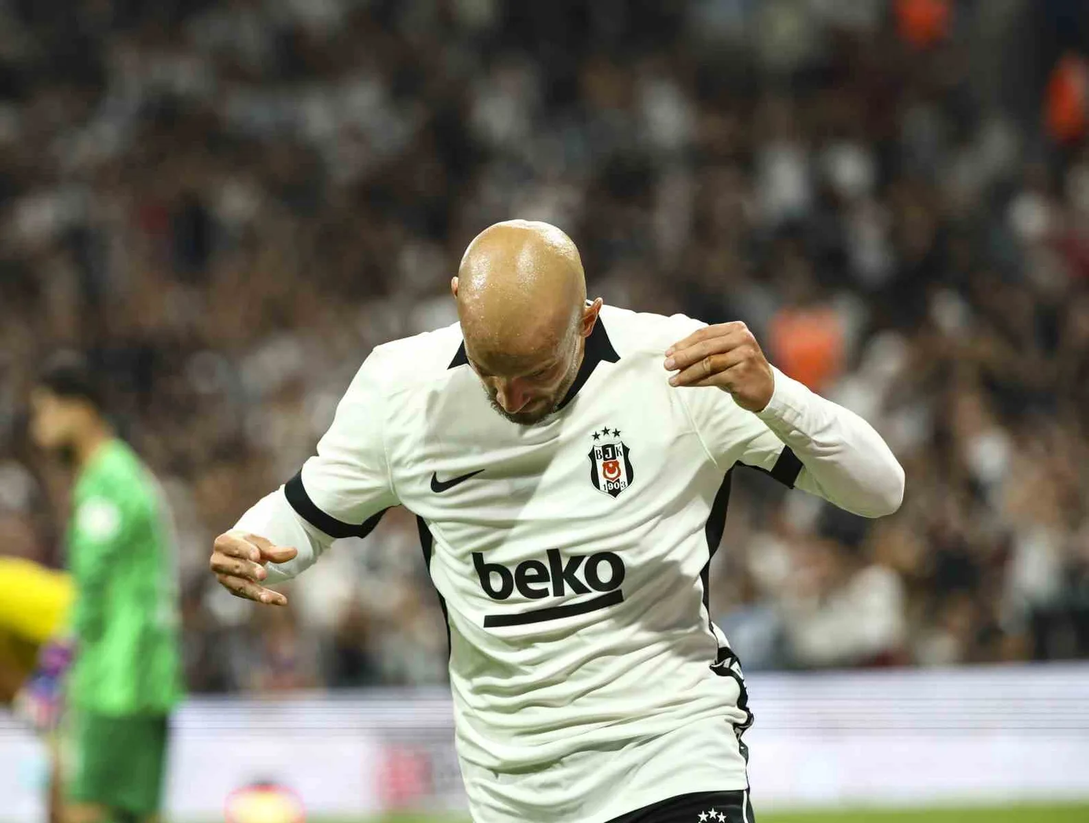 Trendyol Süper Lig: Beşiktaş: 1 - Eyüpspor: 0 (İlk yarı)