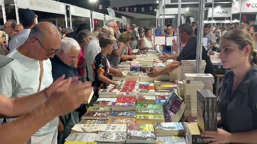 8. Edremit Kitap Fuarı Kitapseverlere kapılarını açtı