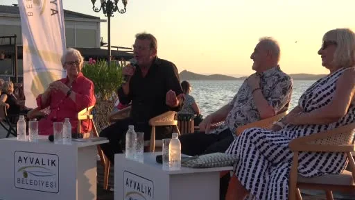 Ayvalık’ta Ressam Devrim Erbil ve sanat dünyasının usta isimleri buluştu