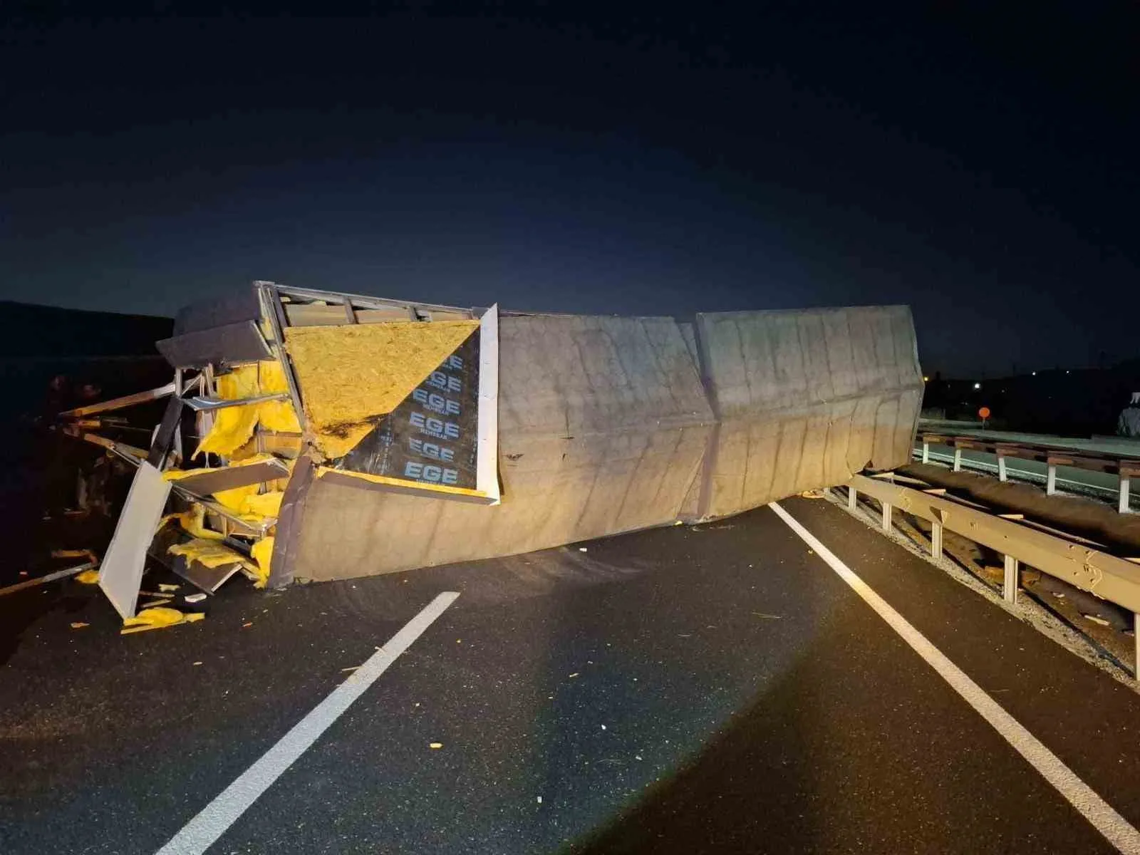 Bilecik’te karavan devrildi: 1 yaralı
