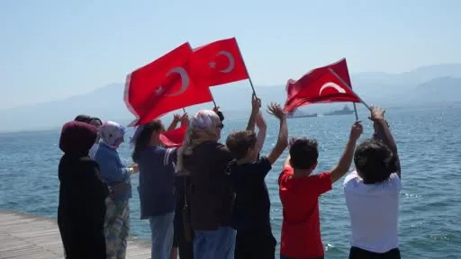 İzmit Körfezi’nde donanma coşkusu: "Size kurban olurum"