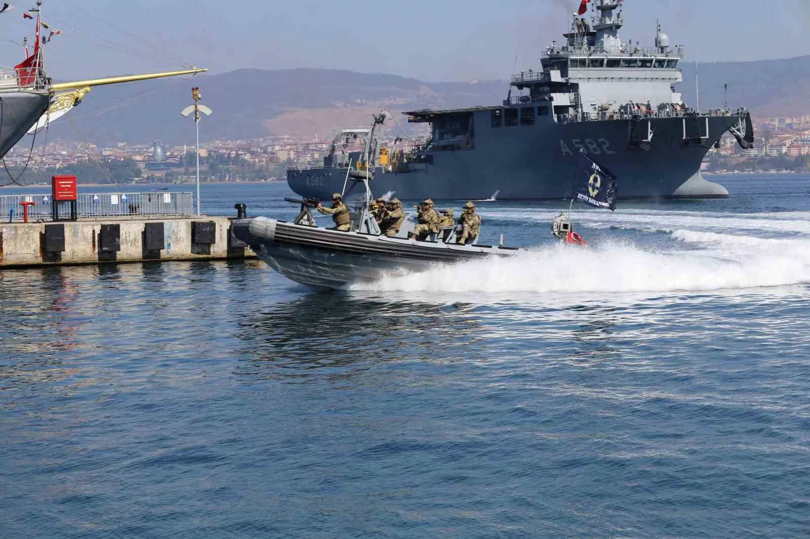 SAT komandosu: "Vatan savunması için verilen her türlü görevi icra etmeye devam ediyoruz"
