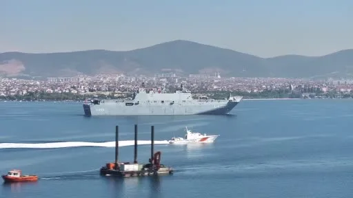 İzmit Körfezi’nde donanma coşkusu