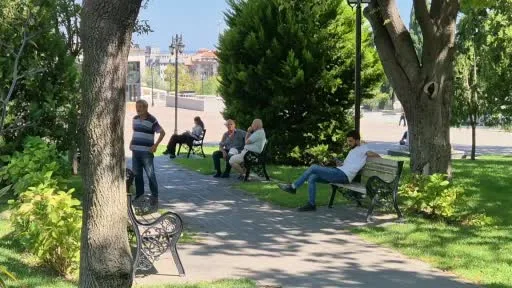 Tekirdağ’da sıcak hava bunaltıyor: Vatandaşlar gölgelik alanlara akın etti