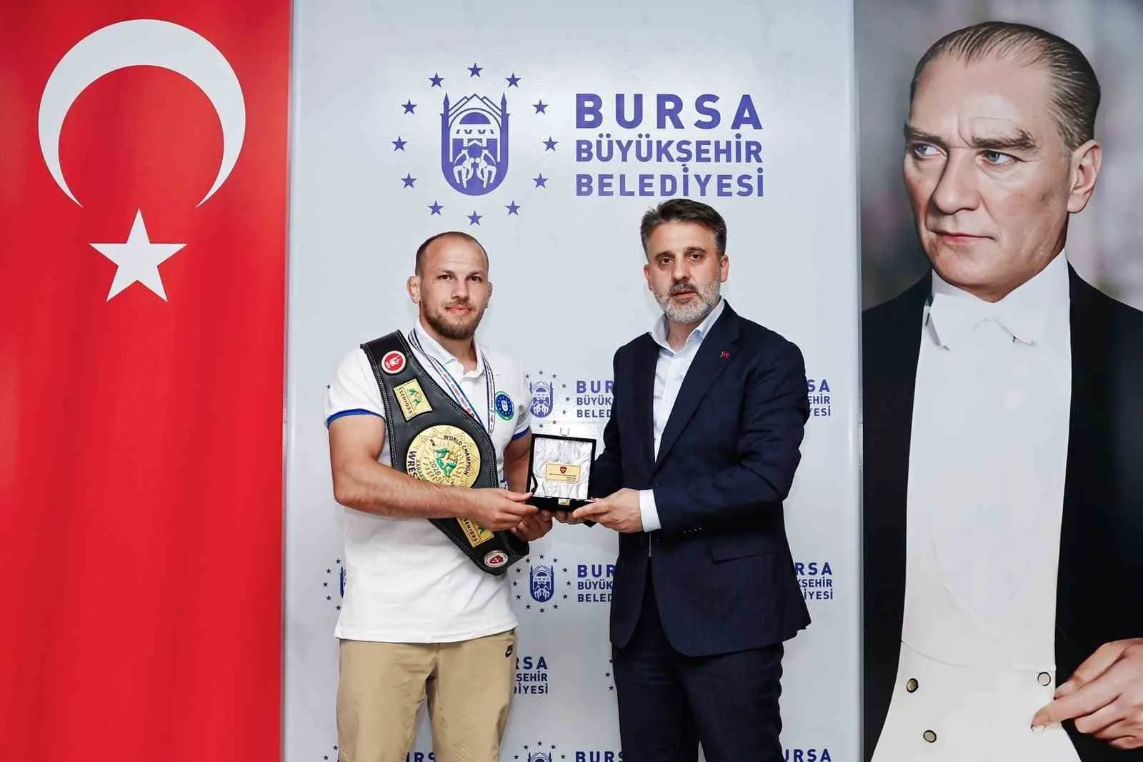 Başkan Vekili Biba’dan dünya şampiyonu güreşçiye tebrik