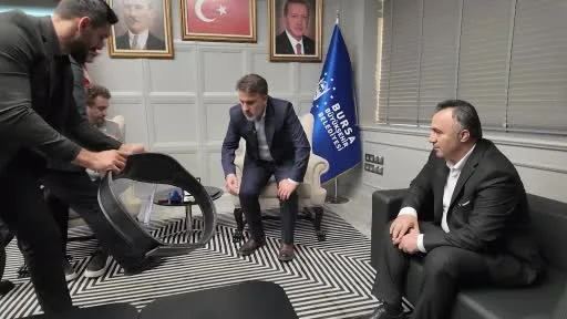 Başkan Vekili Biba’dan dünya şampiyonu güreşçiye tebrik