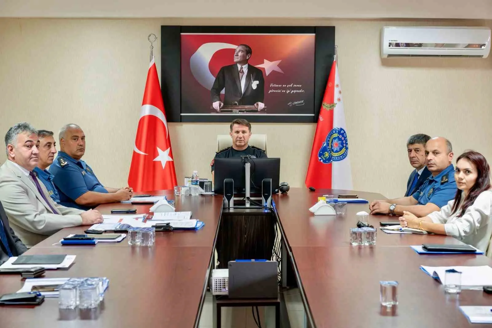 Bilecik emniyetinde aylık değerlendirme toplantısı