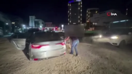 Bursa’da 45 kilo uyuşturucu ele geçirildi... Ev ve aracı böyle arandı