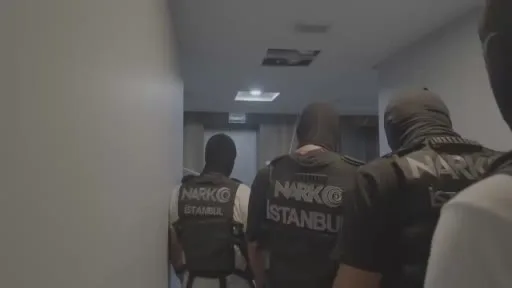 İstanbul’da uyuşturucu operasyonu: 3 gözaltı, yüklü miktarda uyuşturucu ele geçirildi