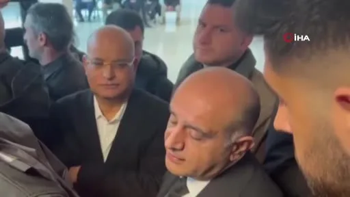 Aziz İhsan Aktaş suç örgütü davasında Esenyurt Belediye Başkanlığı görevinden uzaklaştırılan tutuksuz sanık Ahmet Özer, ‘ihaleye fesat karıştırma’ suçundan 8 ay 10 gün hapis cezasına çarptırıldı. Heyet, bu cezada hükmün açıklanmasının geri