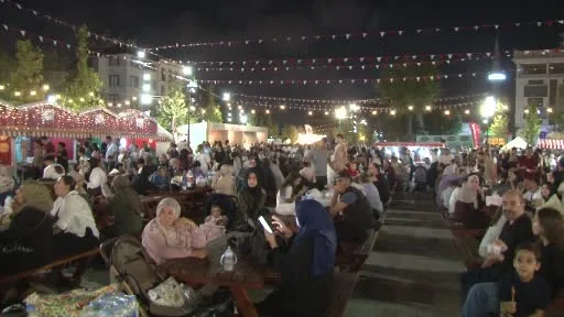 Fatih’te Mevlid Kandili programına yoğun ilgi