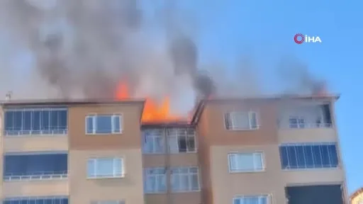 Silivri’de binanın çatısında korkutan yangın