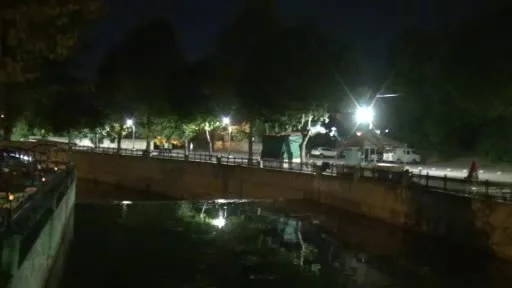Asit sızdıran kamyon için ekipler seferber oldu: 2 yaralı