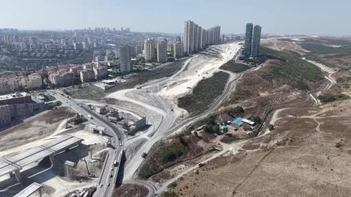 Gökdelenler arasında yüzlerce iş makinesi İstanbul’a nefes aldıracak yol için çalışıyor