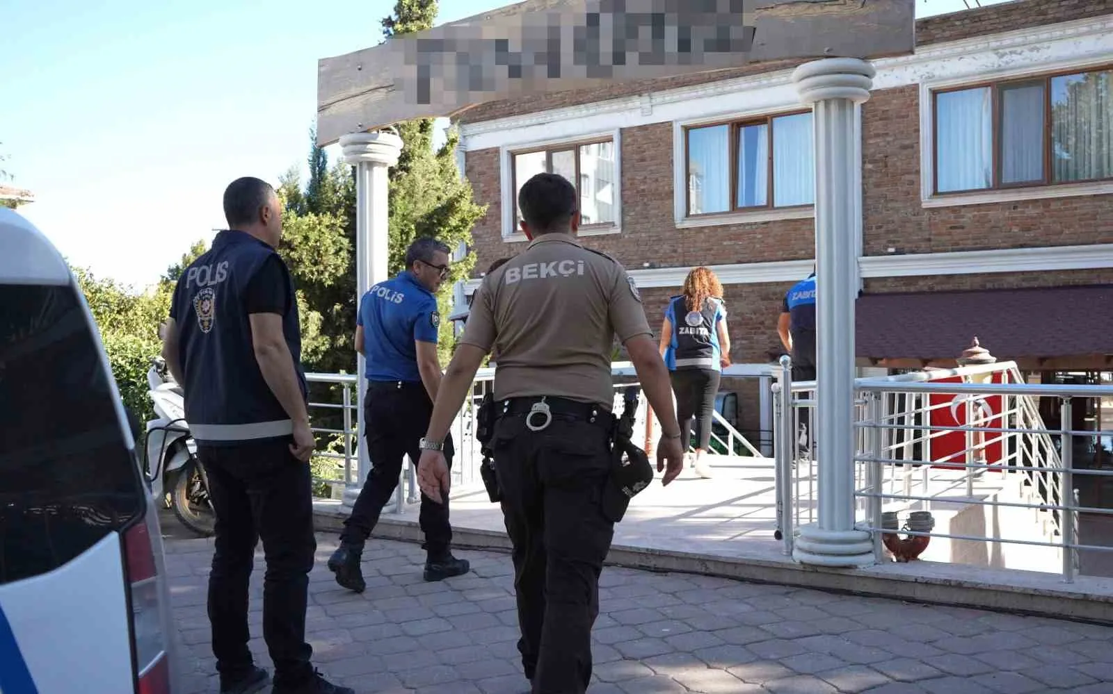 Gelibolu’da Başkan gereğini yaptı: Otel mühürlendi
