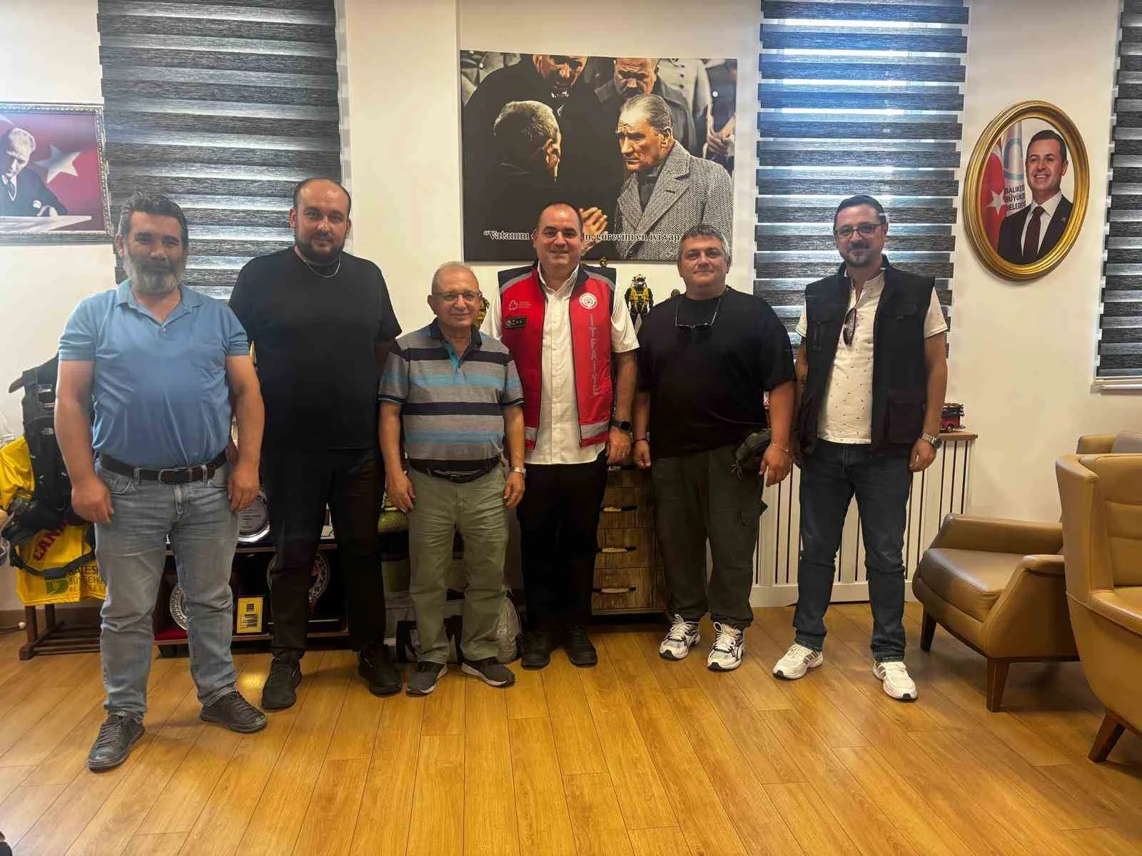 İHA’dan İtfaiye Daire Başkanı Nazım Ergelen’e geçmiş olsun ziyareti