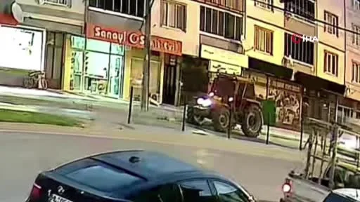 Bursa’da 10 kişinin yaralandığı kaza kameraya yansıdı