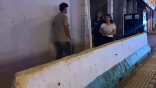 Ters yola girip gazeteci ve polislere hakaret eden kadın tutuklanarak cezaevine gönderildi