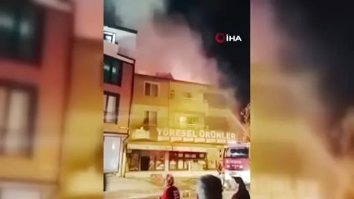 Çardakta çıkan yangın 3 katlı binaya sirayet etti: 1 kişi yaralandı