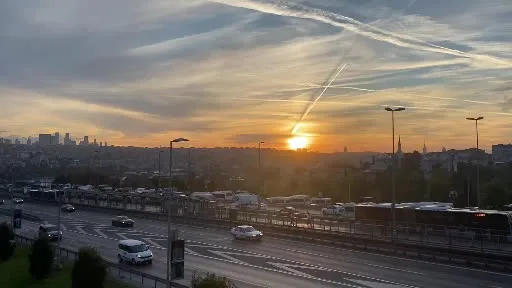 İstanbul’da muhteşem gün doğumu mest etti