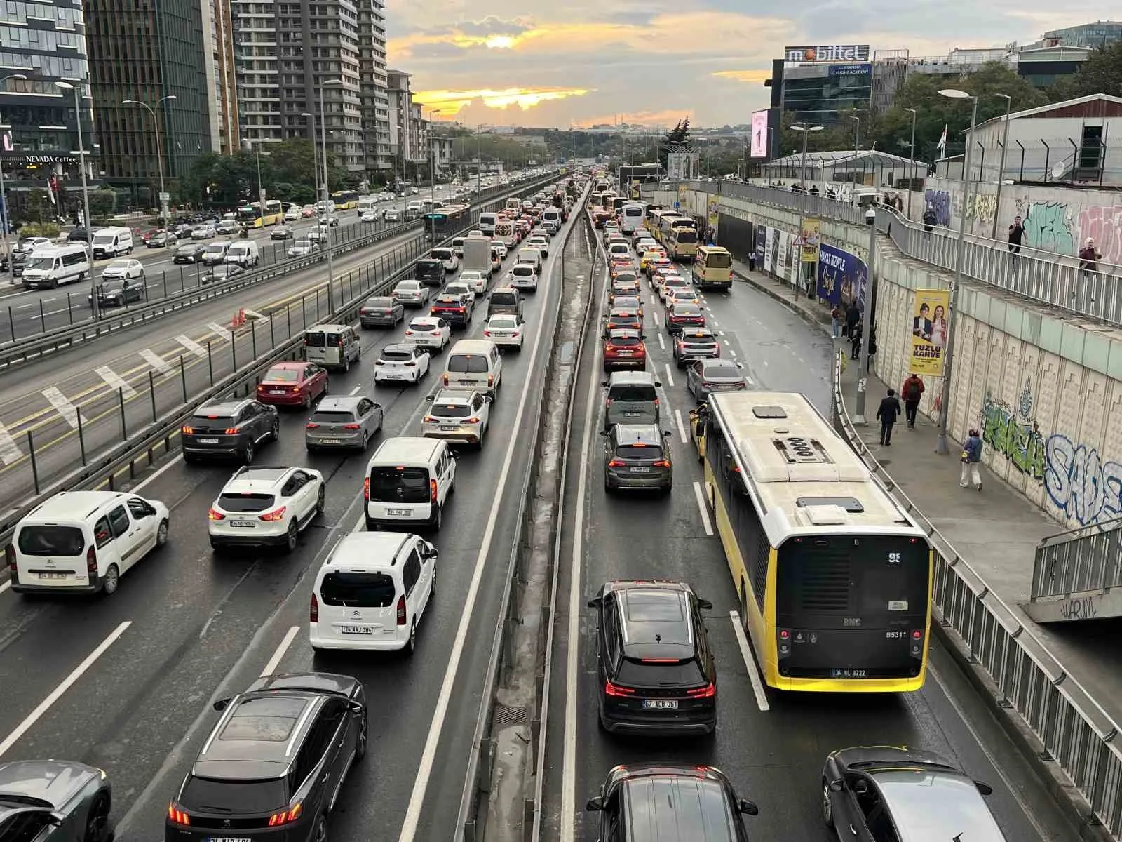 İstanbul’da trafik yoğunluğu yüzde 78’e ulaştı