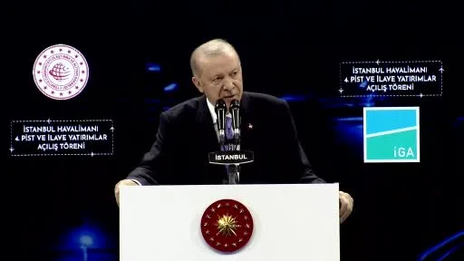 Cumhurbaşkanı Erdoğan: "Uçak inmez dedikleri İstanbul Havalimanı, hizmete girdiği günden beri rekordan rekora, başarıdan başarıya koşuyor"