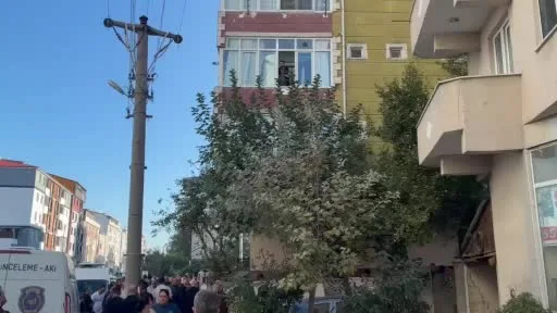 Tartıştığı eşini bıçakla öldürdü