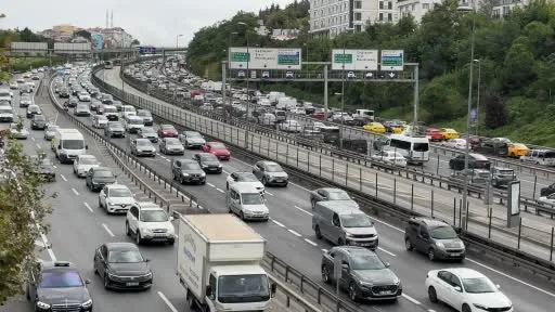 Megakent güne trafikle uyandı: Trafik yoğunluğu yüzde 71’e ulaştı