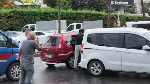 Oyuncu Emin Olcay ifade vermek üzere Silivri Adliye’sine geldi