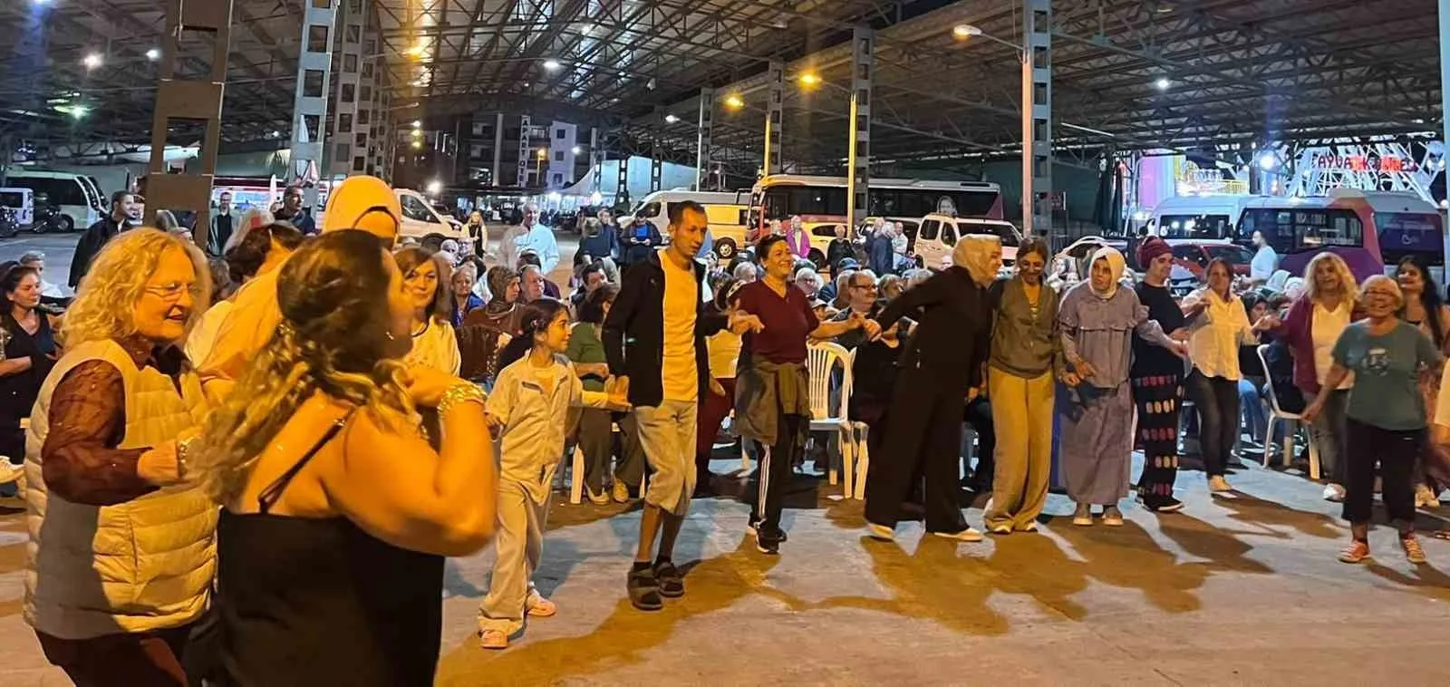 Ayvalık’ta 34 yıllık gelenek yine coşkuyla noktalandı