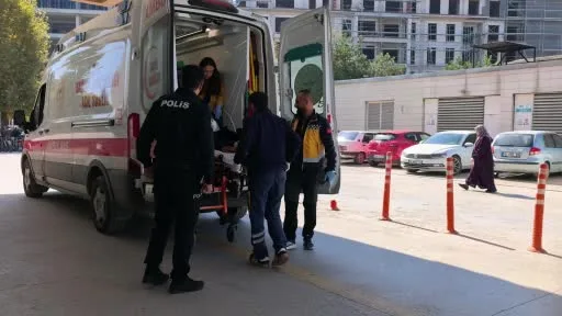 İnegöl’de otomobille çarpışan motosikletin sürücüsü yaralandı