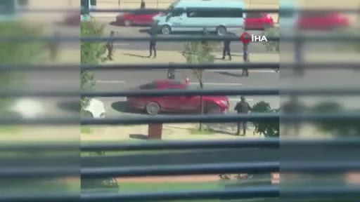 Pendik’te cadde üzerinde bıçakla dolaşan şahıs etkisiz hale getirildi