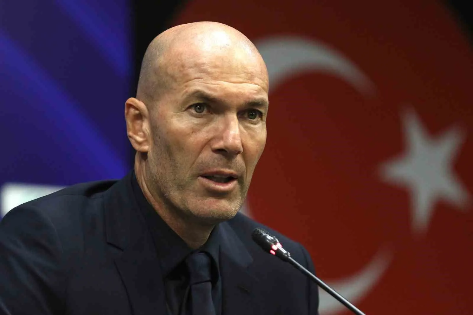 Zinedine Zidane: "Mbappe kamptan ayrılmak zorunda kaldı"