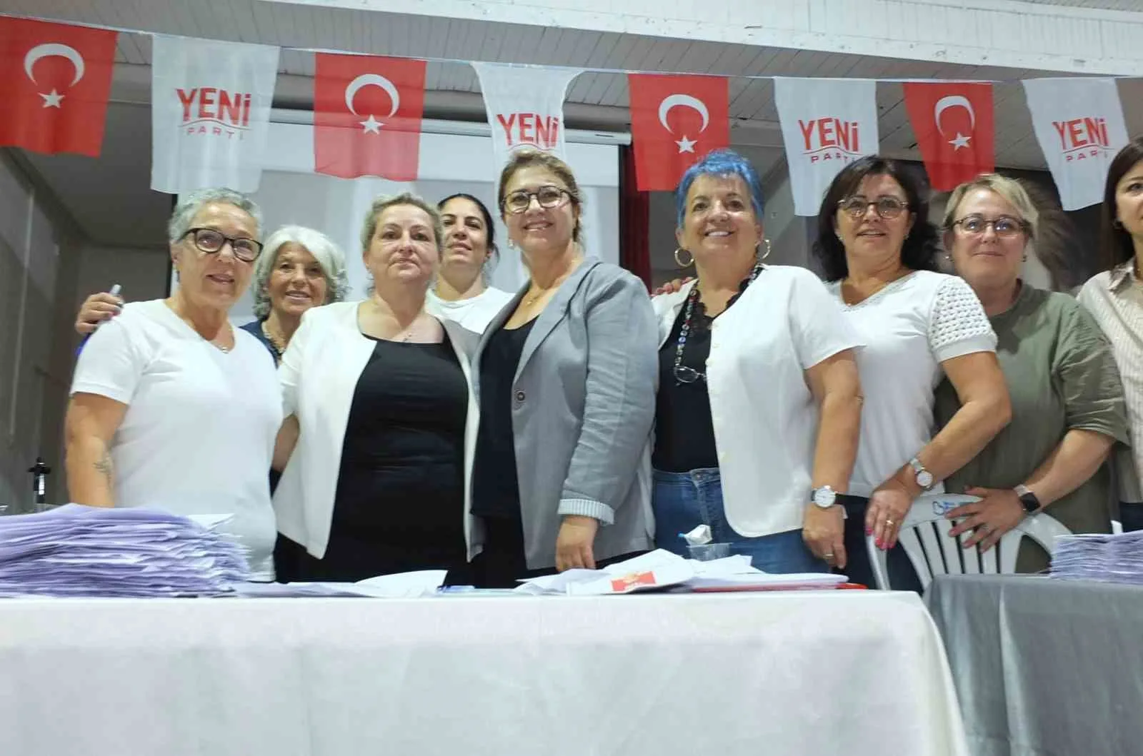 Burhaniye Yeni Partide Çiğdem Avcu başkan oldu