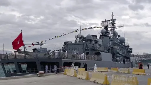 TCG Yıldırım Fırkateyni Tekirdağ’da ziyarete açıldı