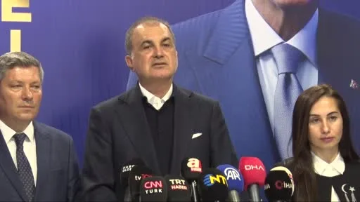 AK Parti Sözcüsü Ömer Çelik:"Türk ekonomisinden sistemik bir risk yok. Sorumlular hesap verecek. Aynı zamanda bir daha bunların tekrar edilmemesi için bütün tedbirleri alınması için çalışmaları başlatmış bulunuyoruz"