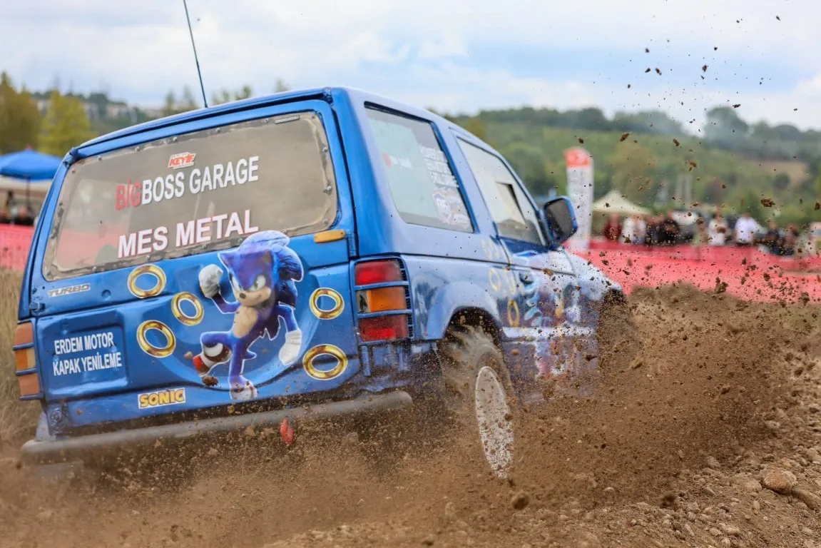 Kartepe’de off-road tutkunları sınırları zorladı