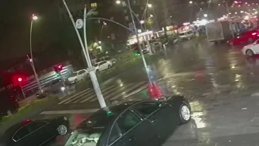 Esenler’de kazada motosiklet sürücüsü metrelerce sürüklendi