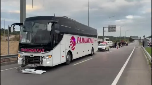 Çanakkale’de otobüs ile otomobil çarpıştı: 2 ölü