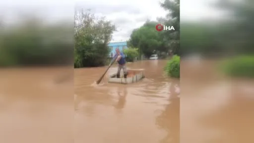 Nehir taşınca mahalle Venedik’e döndü