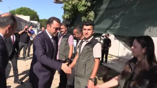Hükümlüler ormanların yeniden yeşertilmesi için sahada