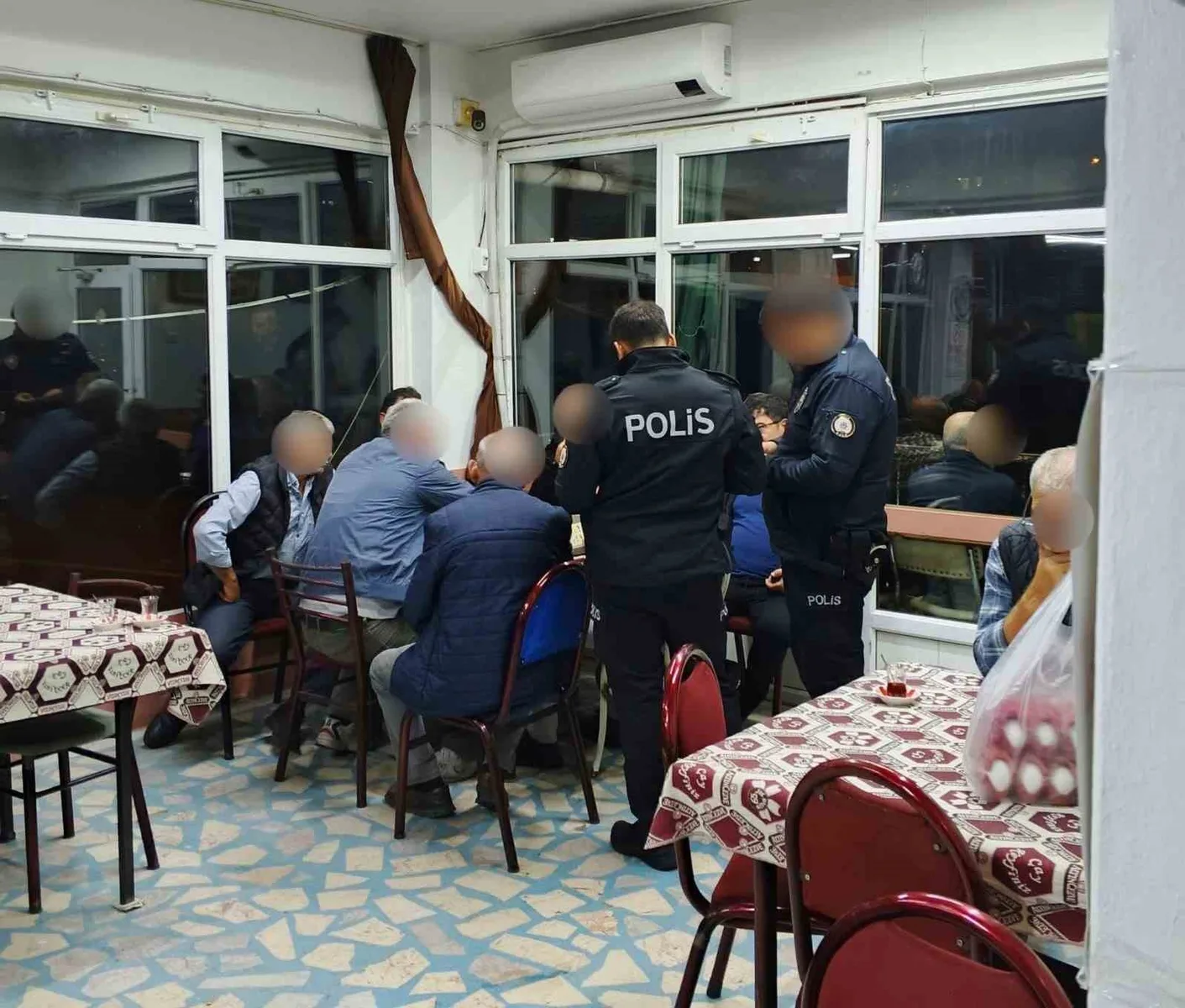 Bursa’da 300 polisin katılımıyla ’Huzur’ uygulaması: İşletmelere işlem yapıldı