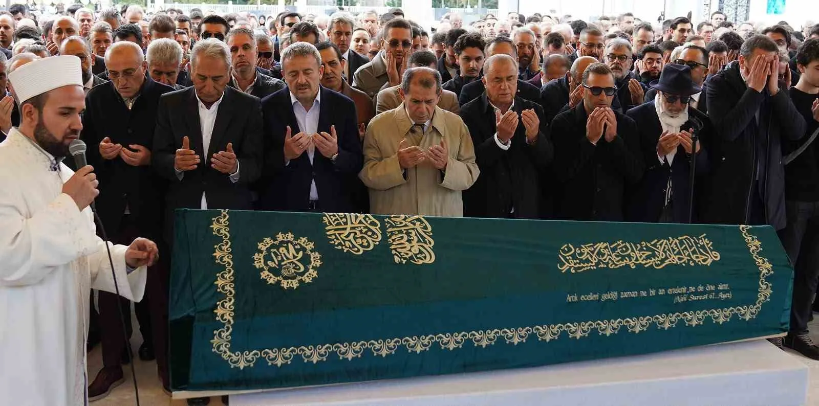 İbrahim Hatipoğlu’nun babası Münir Mustafa Hatipoğlu son yolculuğuna uğurlandı