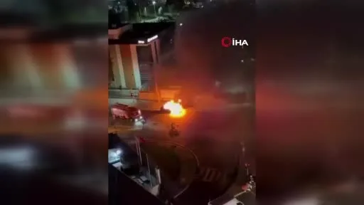 Kağıthane’de otomobil alevlere teslim oldu