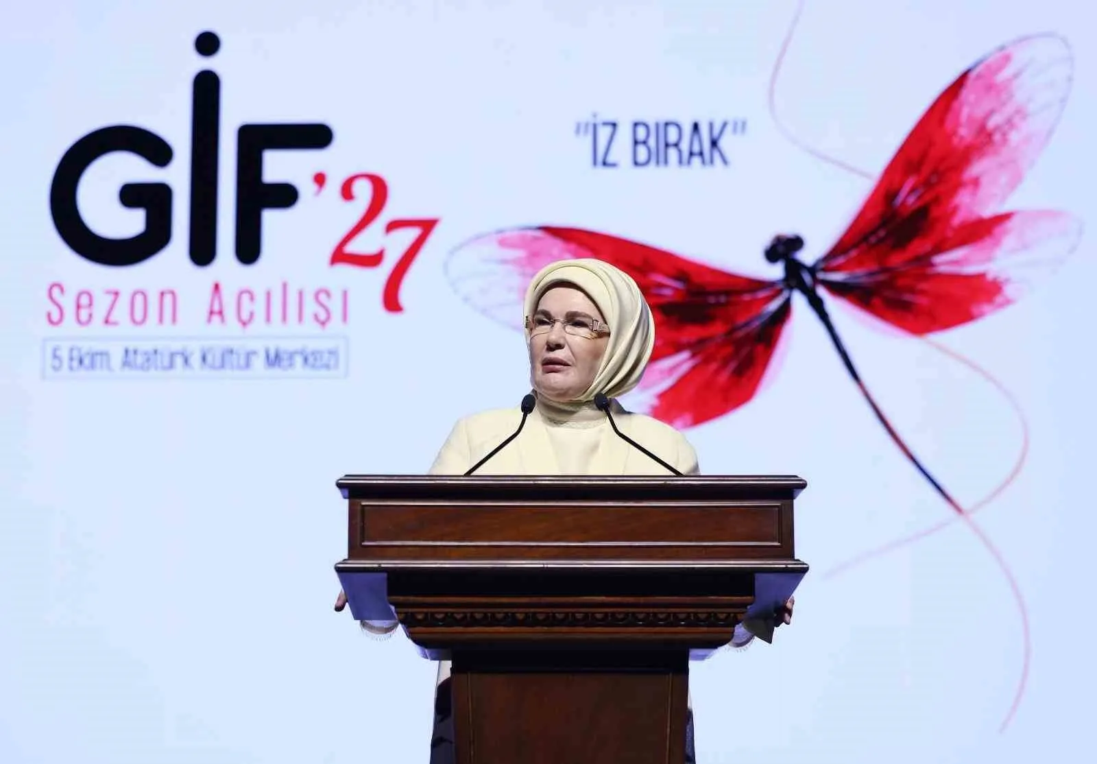 Emine Erdoğan TÜRGEV’in GİF’27 sezon açılışında gençlere seslendi: "Temennim odur ki her biriniz geleceğe güzel, sahici, hayırlı izler bıraksın"
