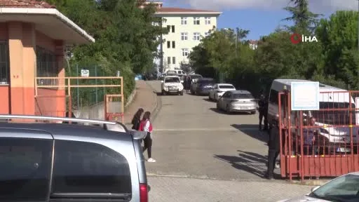 Başakşehir’de bir ortaokula yaşanan bıçaklı saldırıya ilişkin soruşturma başlatıldı