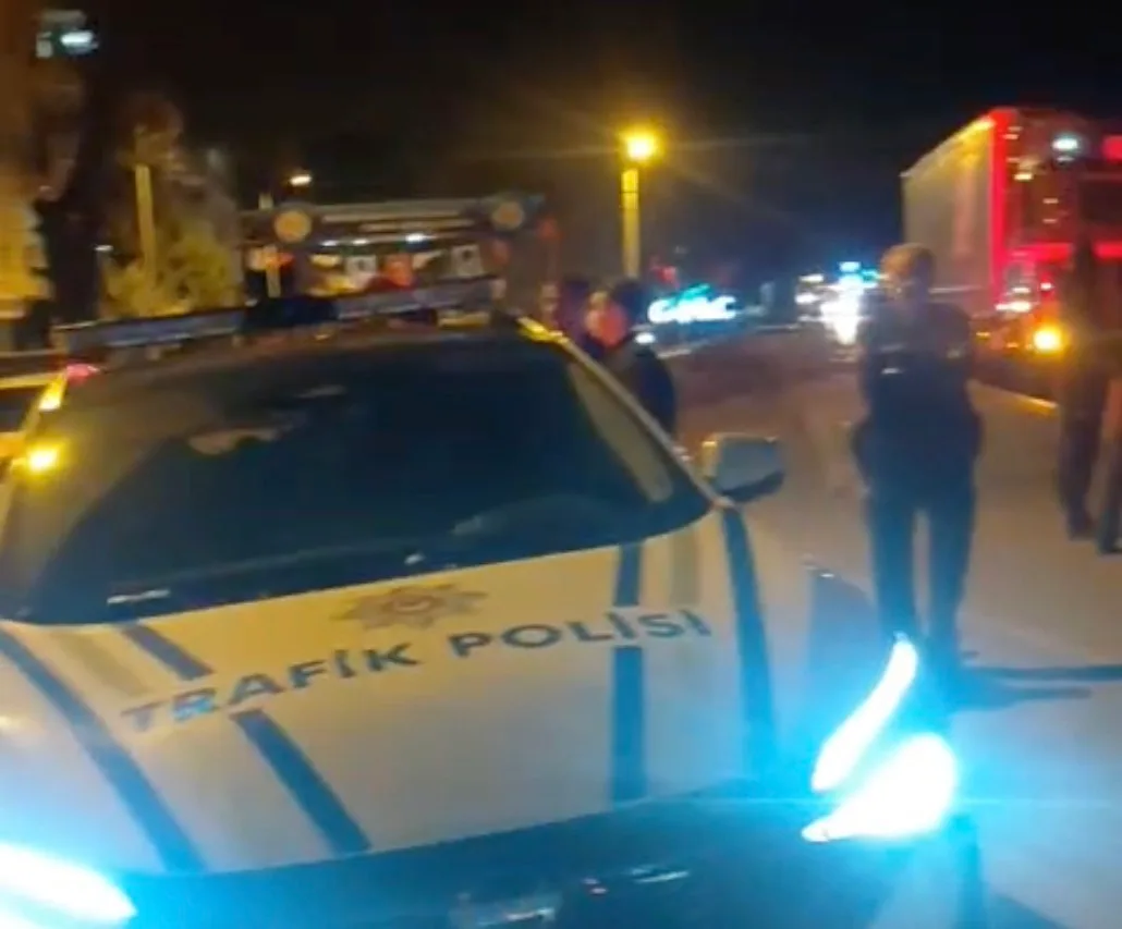Balıkesir’de tırın altında kalan 16 yaşındaki motosikletli hayatını kaybetti